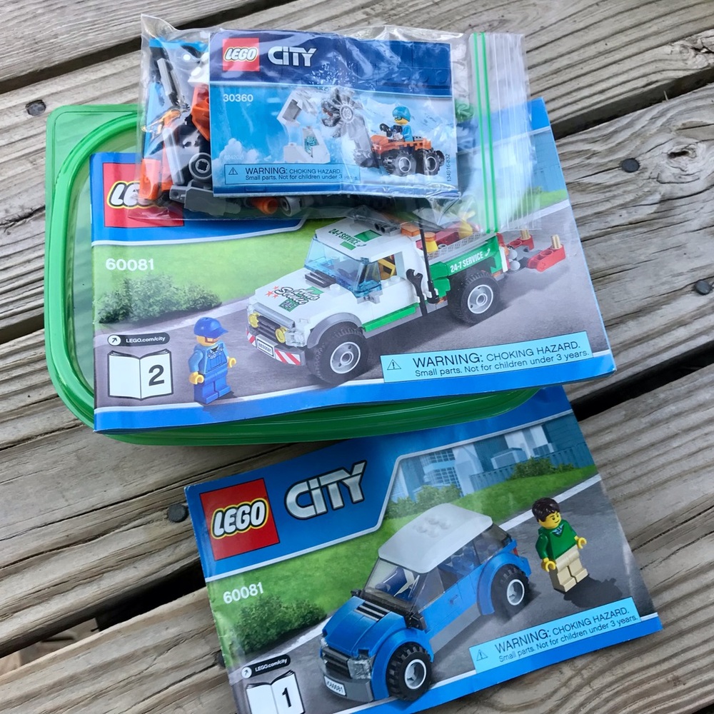 100% COMPLETE Lot 2 LEGO City Vehicles 60081 Tow Truck Town Sets 30360 Ice Saw